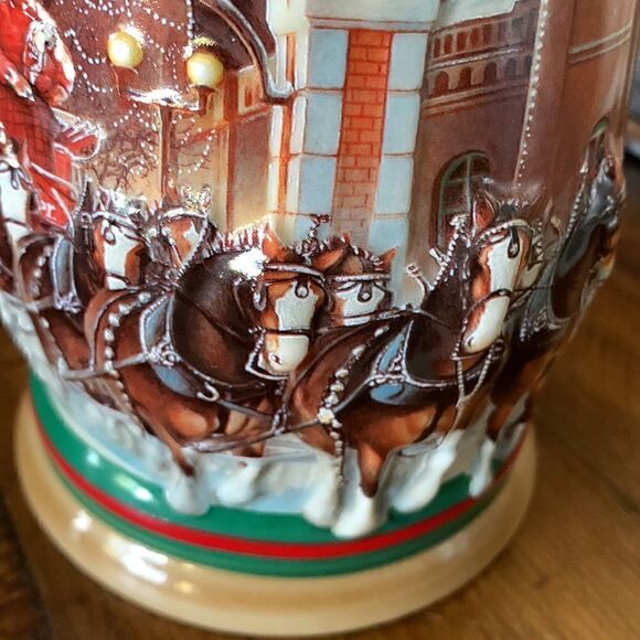 1997 Budweiser Beer 3D Stein HOME FOR THE HOLIDAYS Clydesdales Christmas Mug - Picture 3 of 11